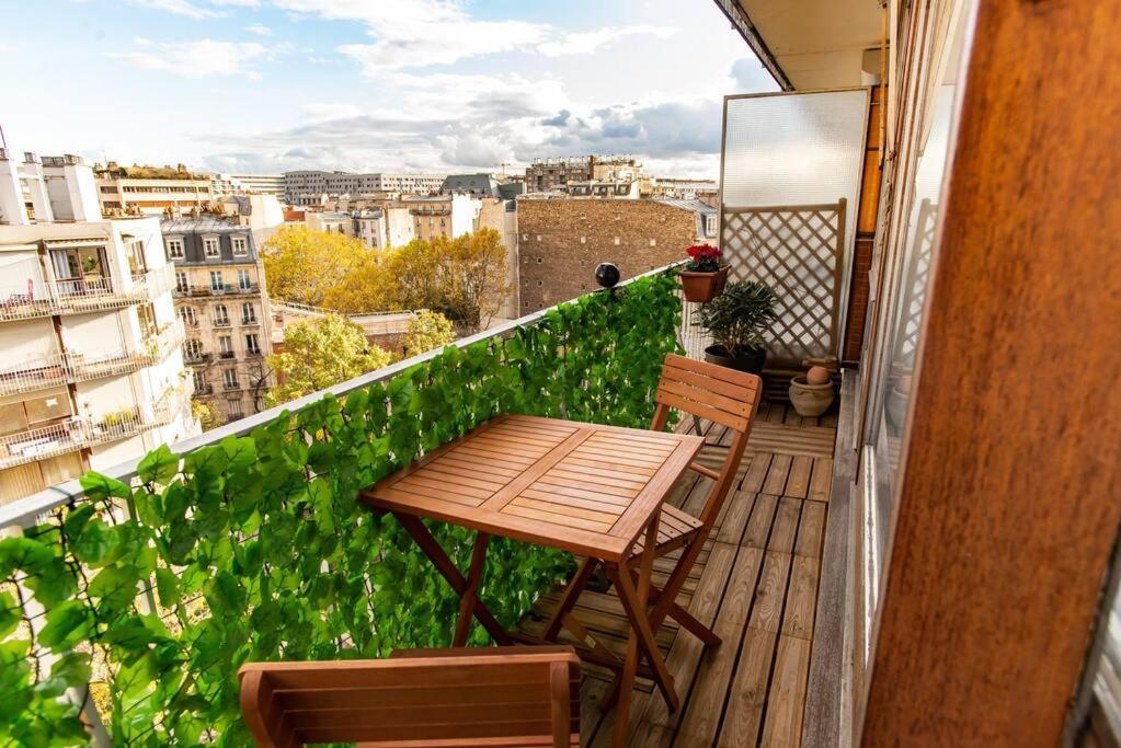 Studio With Balcony Париж Экстерьер фото